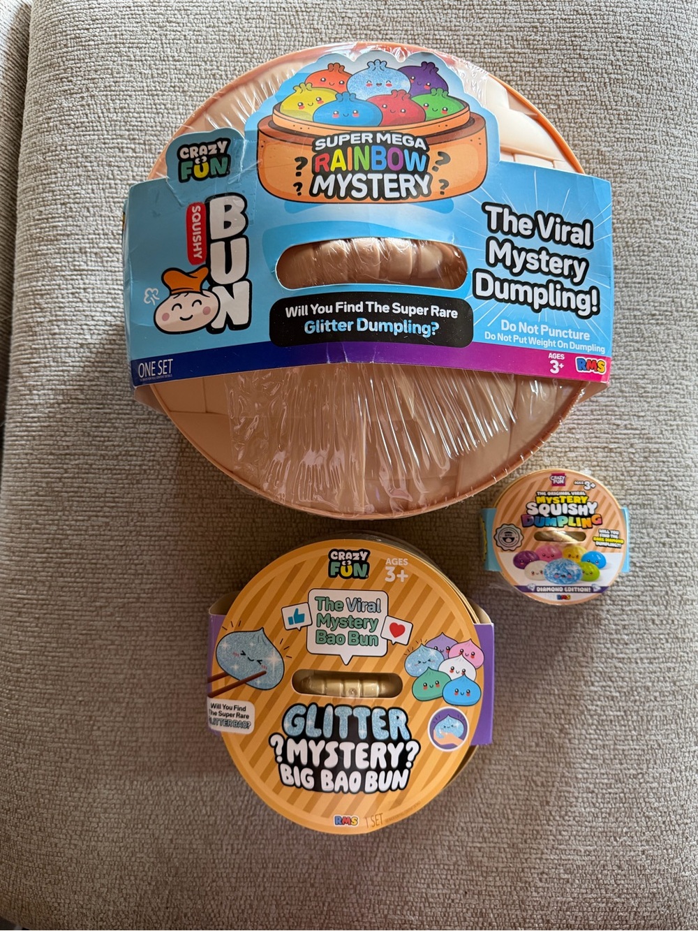 Super Mega Rainbow Mystery, Glitter Big Bao Bun, Diamond dumpling